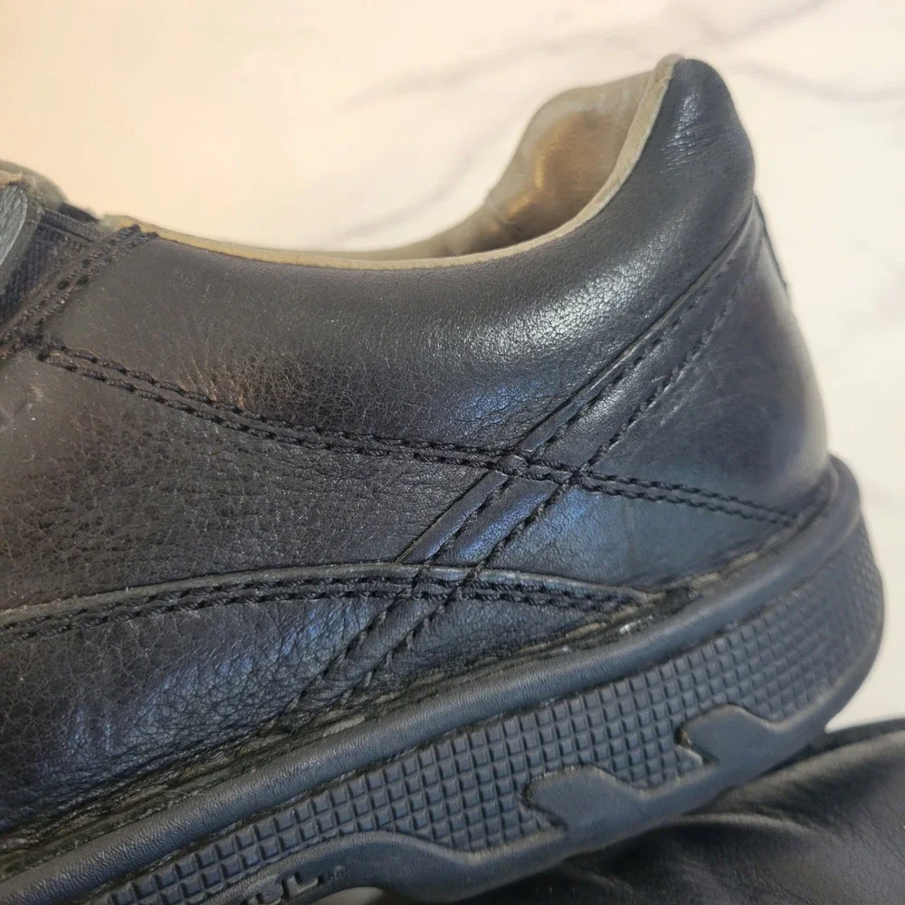 Merrell World Legend Shoes Men's Size 10.5 Black Leather Slip On Pebbled J45053